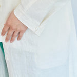画像をギャラリービューアに読み込む, &lt;b&gt;ノーカラーロングシャツワンピース&lt;/b&gt;Aizu cotton collarless long shirt dress
